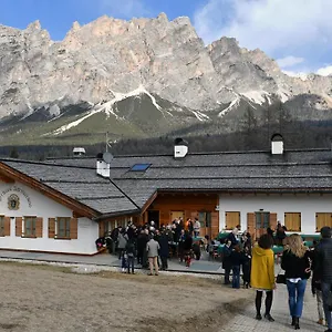 Alojamento de Turismo Rural Jaegerhaus, Cortina dʼAmpezzo